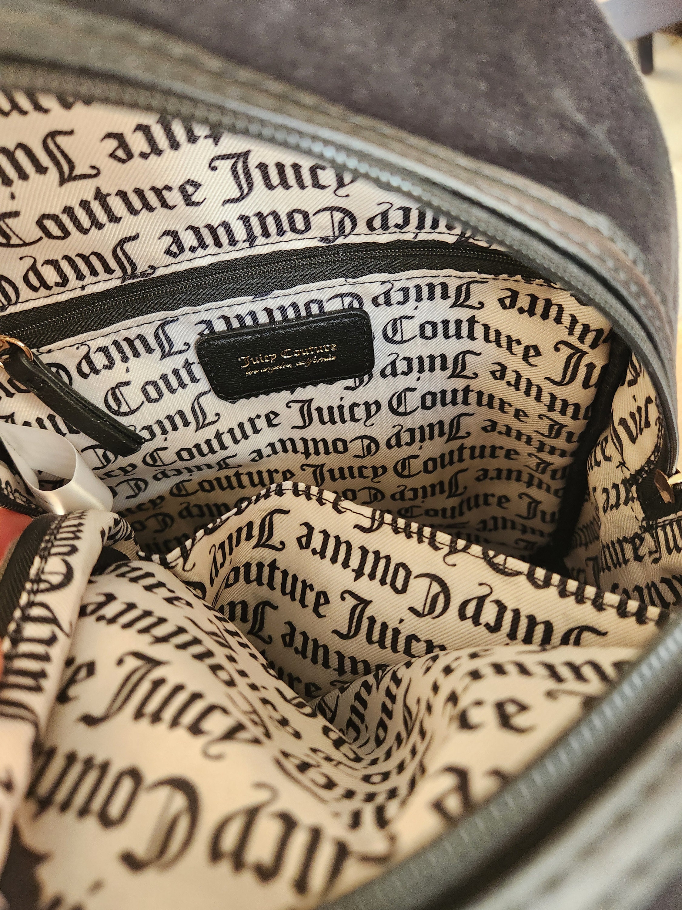 美品　JUICY COUTURE バニティバッグ　かばん　ミラー付き　ブラック Sold✨ Vintage Juicy Couture Black and Gold mini daydreamer