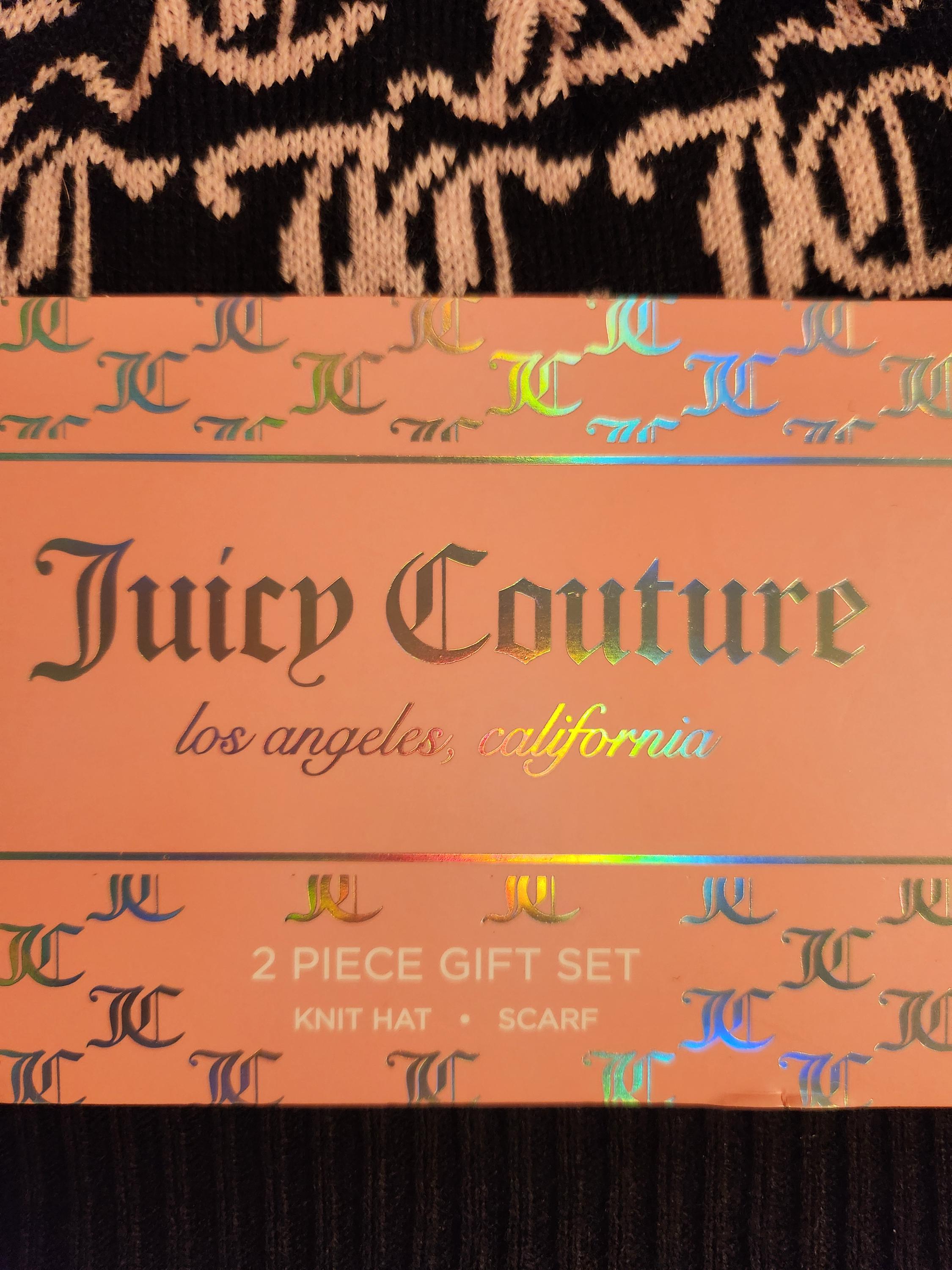 Juicy Couture 2 Piece Gift Set : Knit Hat and Scarf Black 