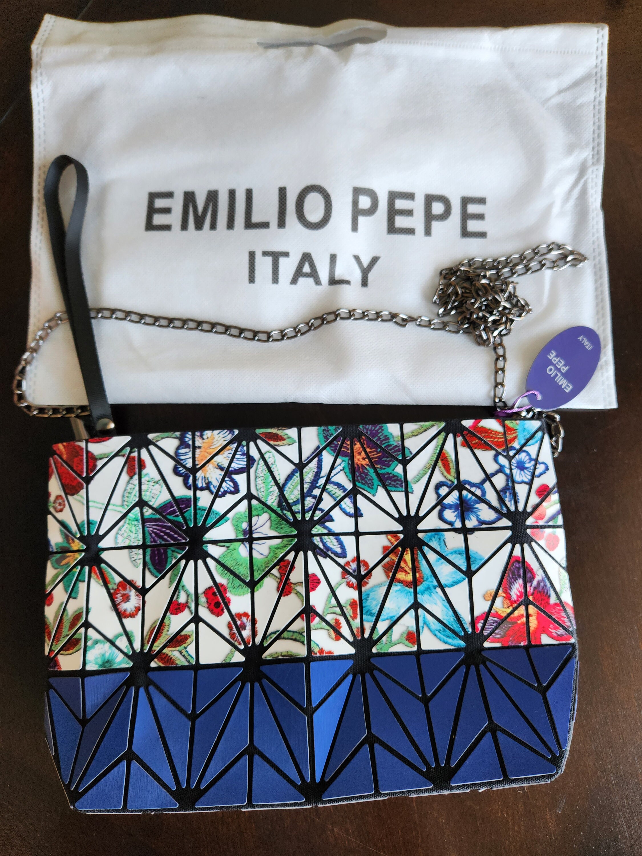 Emilio Pepe Metallic Gold Geometric Backpack Drawstring – Made in Italy Louis Vuitton Vintage - Monogram Montsouris PM - Brown  main image 3