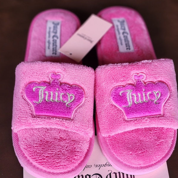 Juicy couture pink women's sleepers velvet home shoes with magenta crown accent and gold logo inside of it