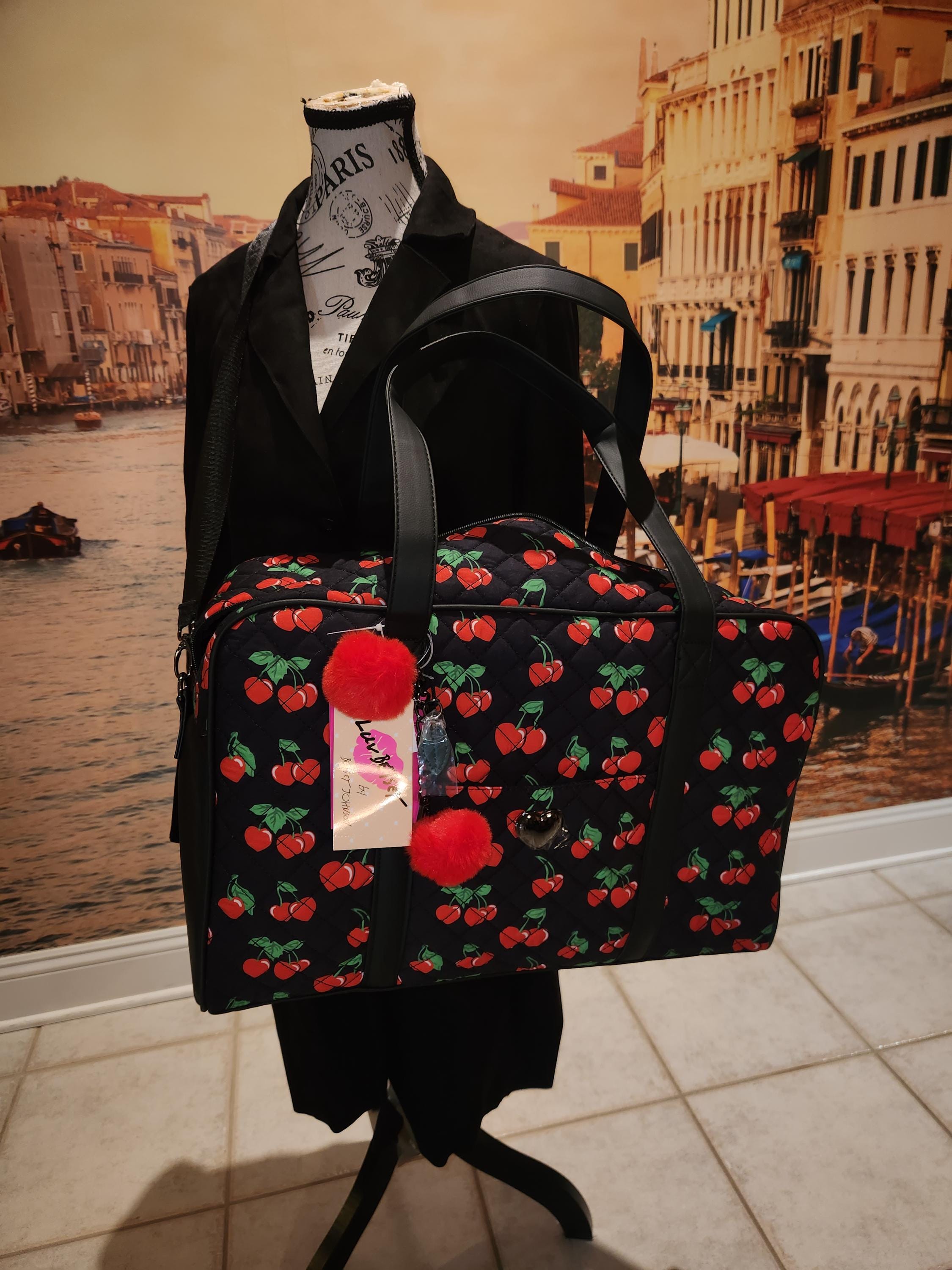 costco lululemon bag  Lululemon Belt Bag Dupes are at Costco! These Lole unisex bags are