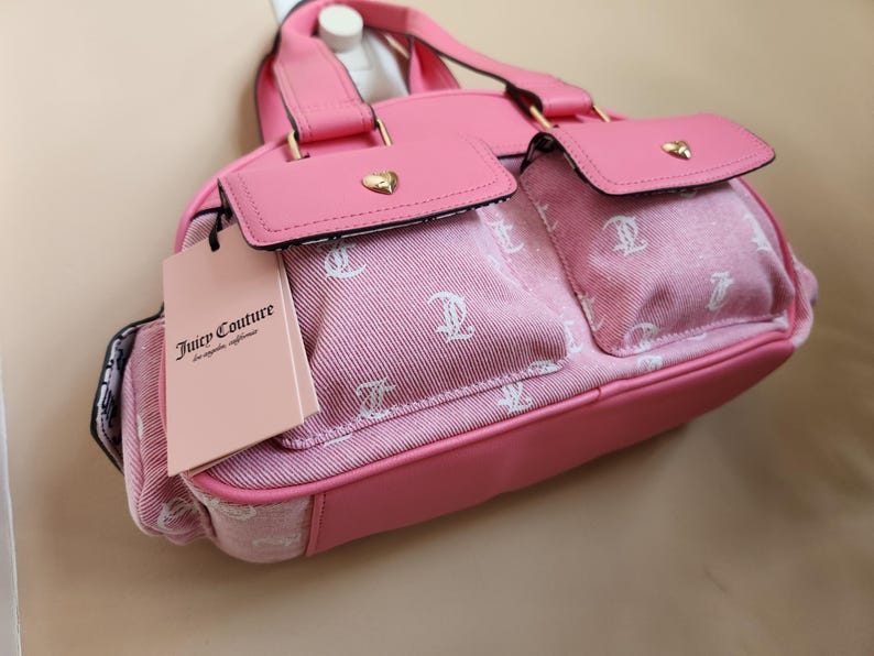 Juicy Couture pink and white lemonade pack it up bowler shoulder bag 2 front pockets accent and printed logo all over the purse image 4