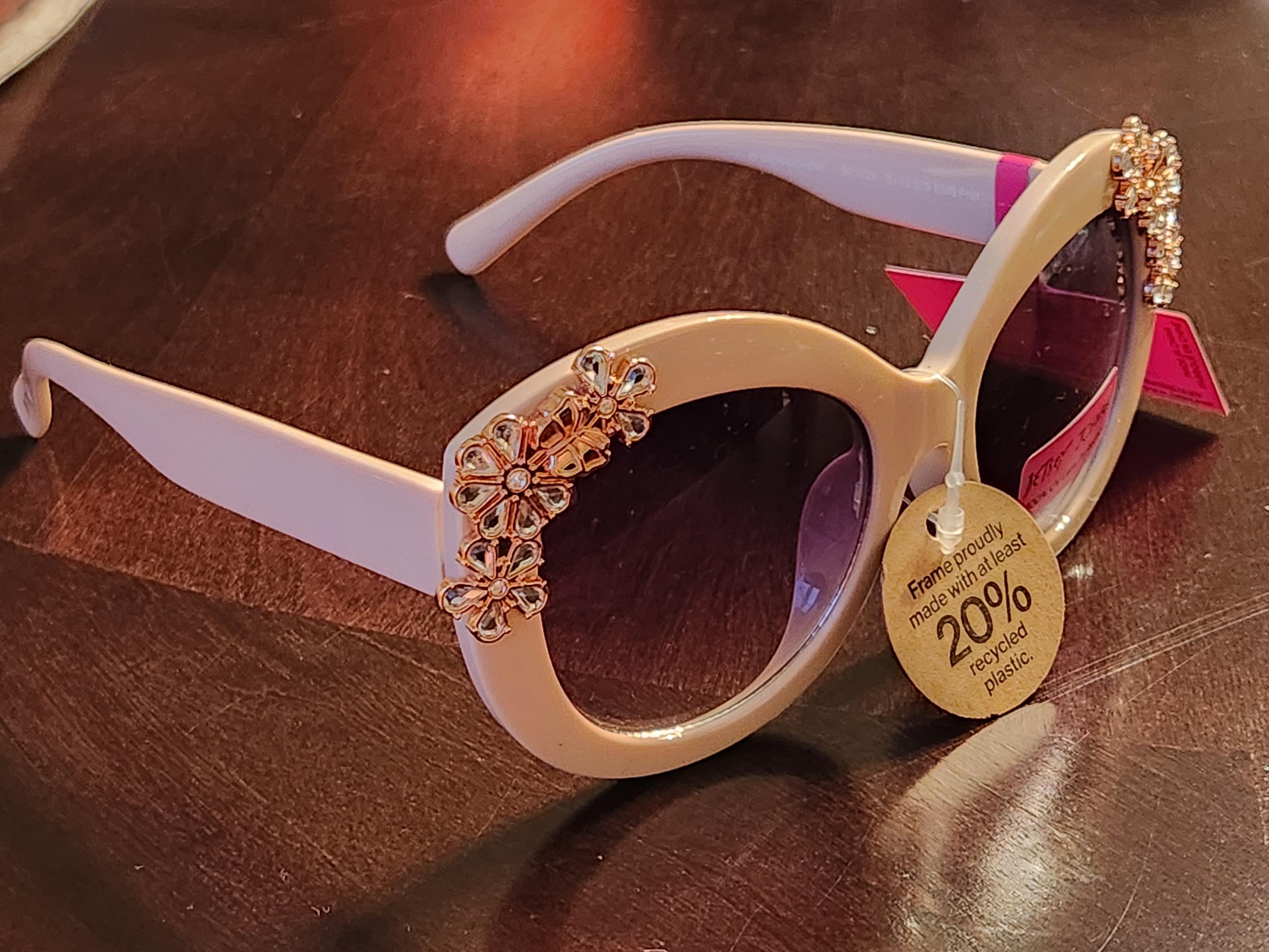 Betsey Johnson Tan Sunglasses Daisies Gold Tone Accent One  display picture 1