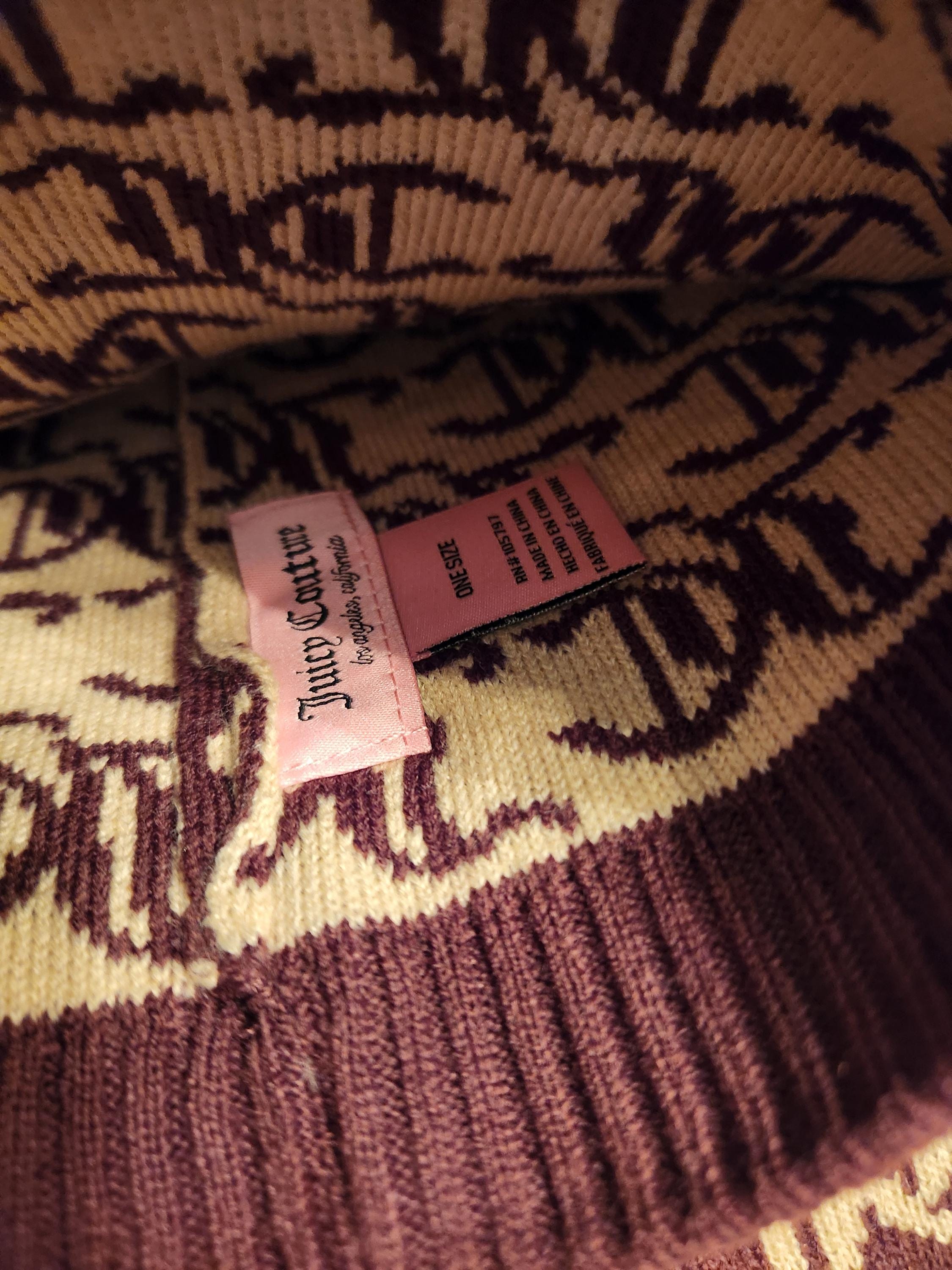 Juicy Couture Pink 2 Piece Knit Hat & Scarf Set, NIB Juicy Couture 2 Piece Gift Set : Knit Hat and Scarf Black  main image 4