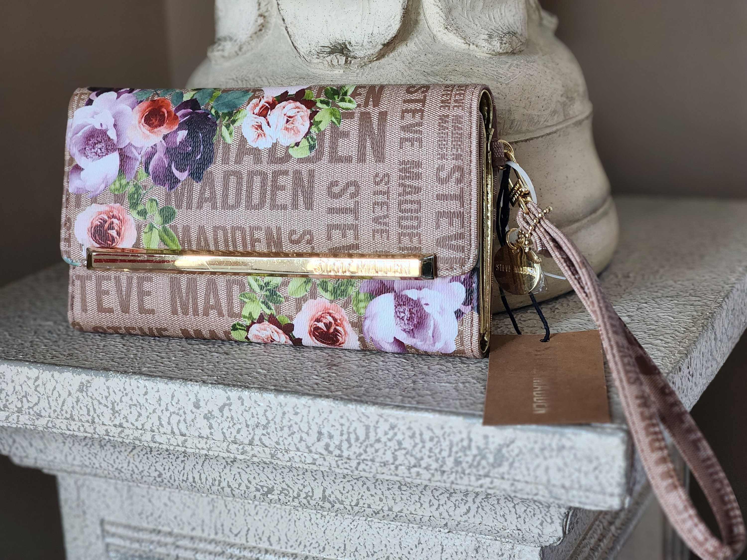 Steven madden saddle logobar trifold wristlet big card money orginazer case multicolor floral fancy purse