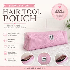 Könnte beinhalten: Eine rosa-weiß gestreifte Stofftasche für Haarstyling-Geräte mit Reißverschluss und einem rechteckigen Etikett mit Nähmaschinen-Grafik. Der Text lautet SEWING PATTERN HAIR TOOL POUCH, INSTANT DOWNLOAD, PRINTABLE PDF PATTERN und SEW IT. USE IT. LOVE IT.