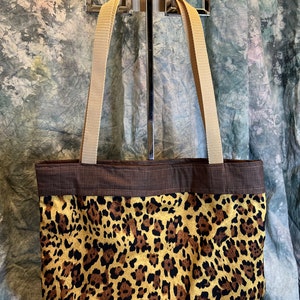 Leopard print tote bag