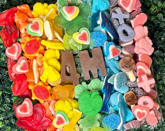 Custom Gummy Candy Board – Premium Acrylic Party Tray