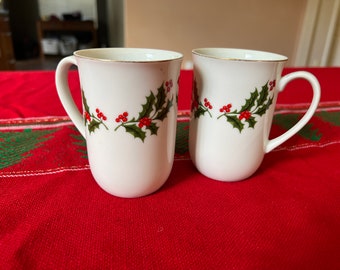 2 Vintage Norcrest Holly Berry Tea/Coffee Mugs with Gold Trim