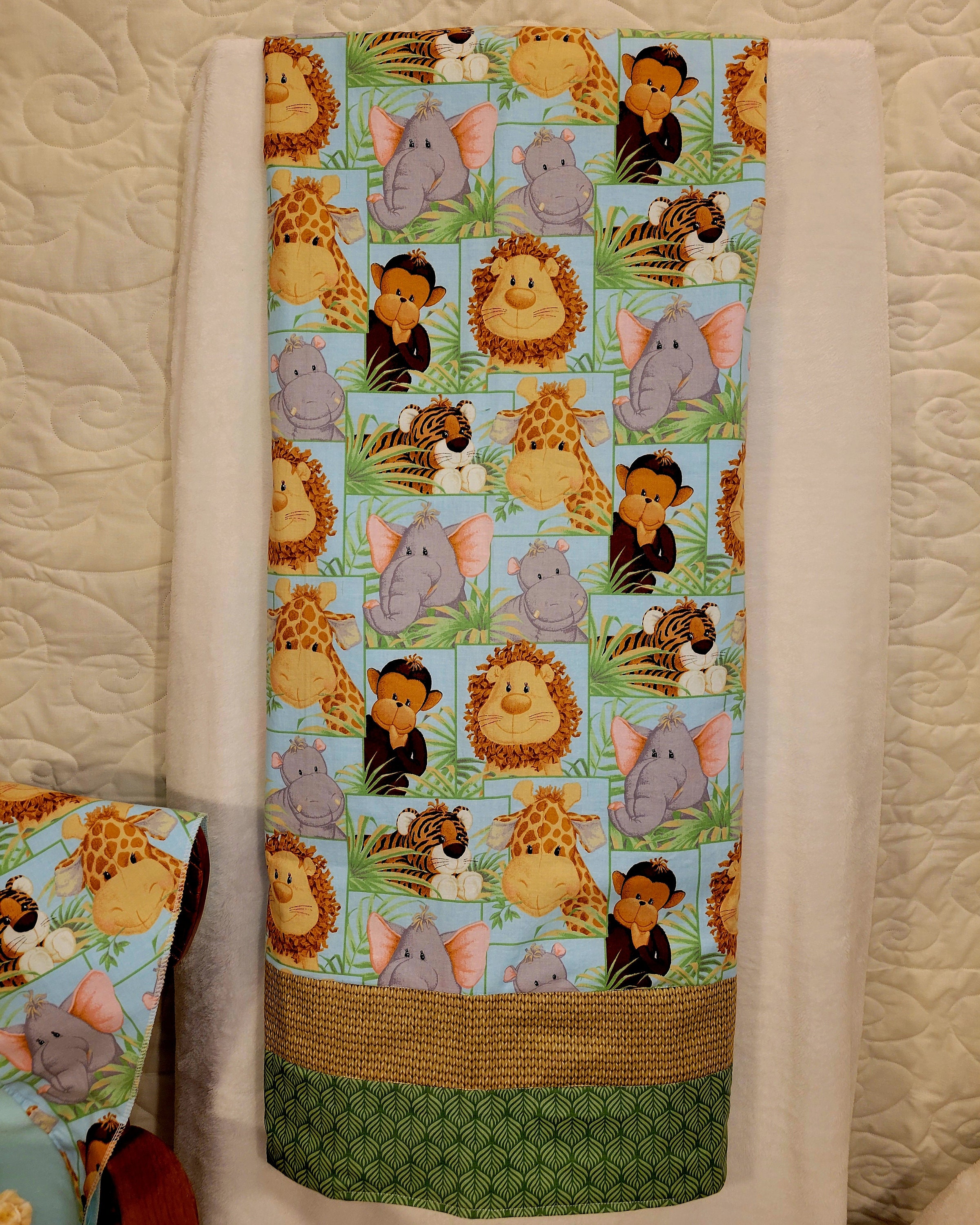 Jungle Safari Baby Blanket, Safari Nursery Bedding, Giraffe, Lion ...