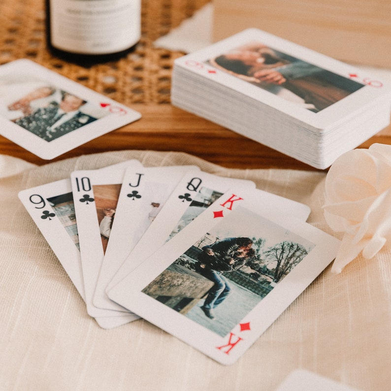 Naipes con foto personalizados, alternativa única al libro de visitas de boda, regalo para familiares, parejas y amigos.