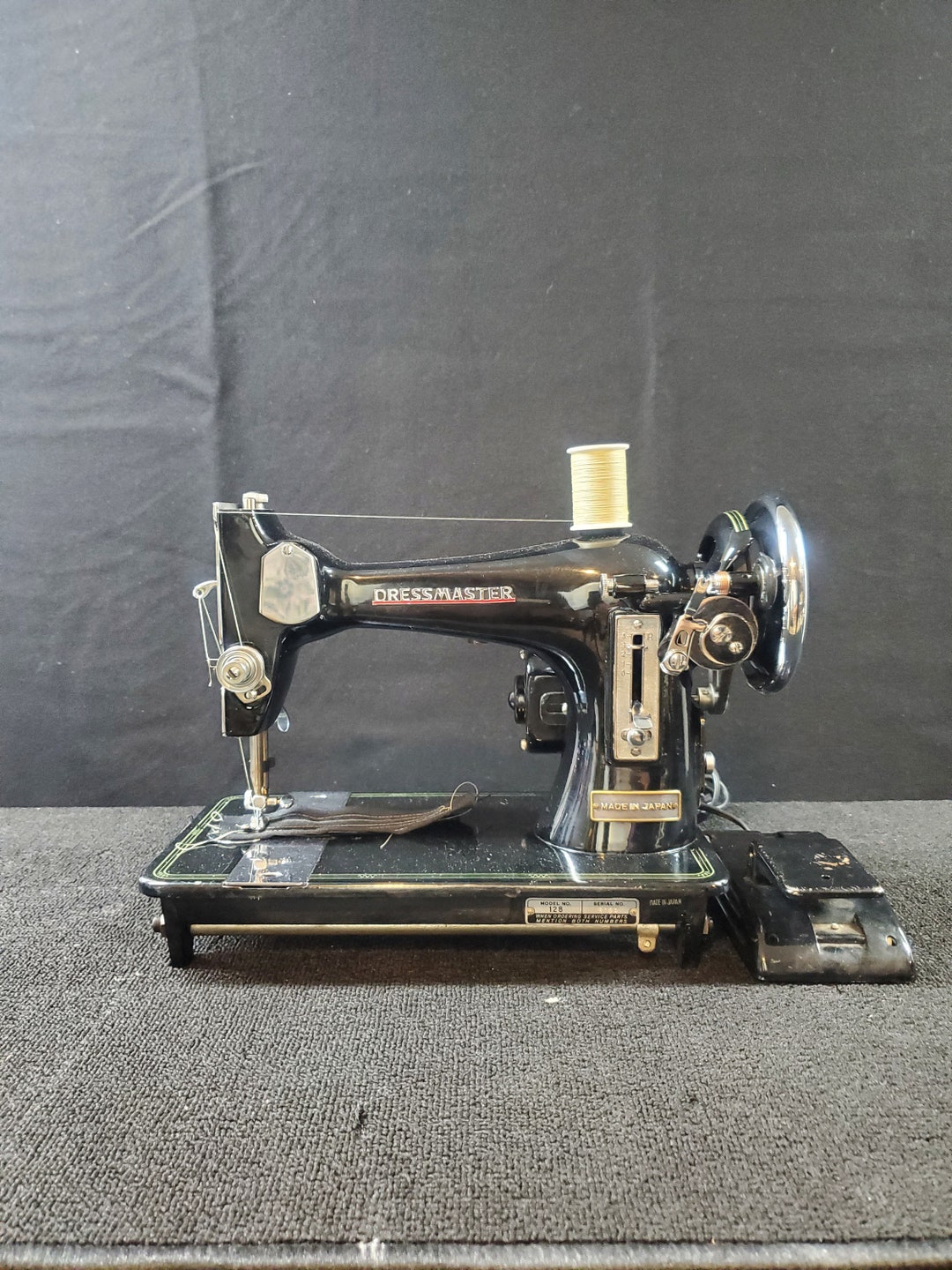 Dressmaker Sewing Machine Model 128 Black and Chrome 3/4 Size Portable