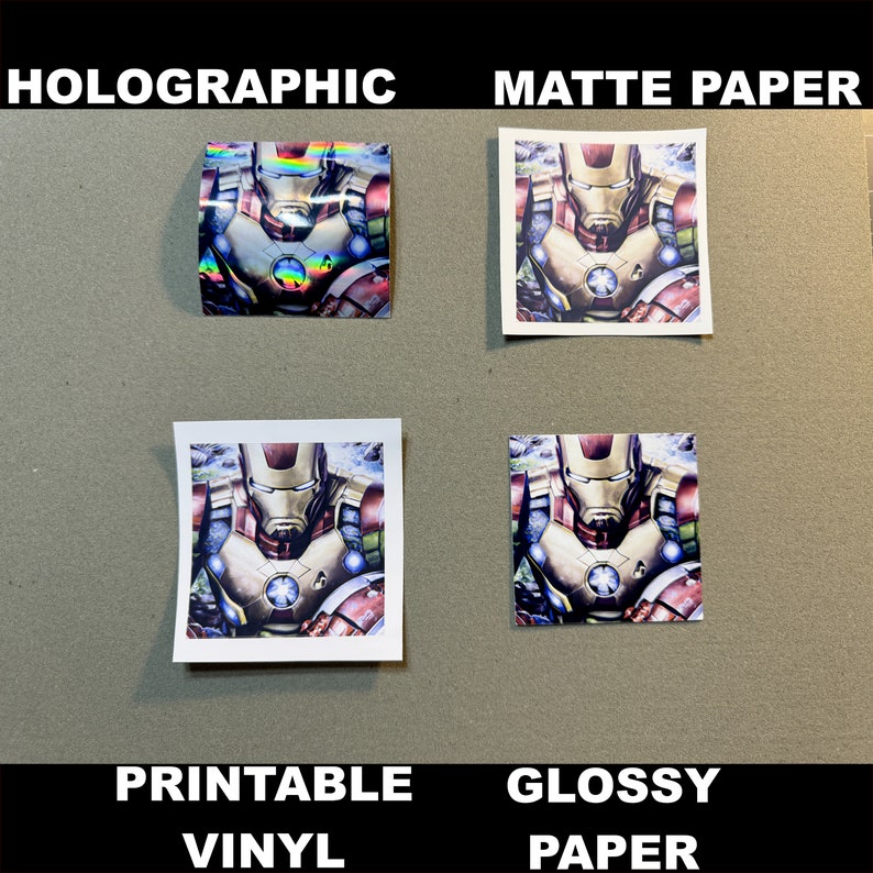 Pu&ograve; includere: Quattro finiture diverse di un'immagine stampata di Iron Man. Le finiture sono olografiche, carta opaca, vinile stampabile e carta lucida.