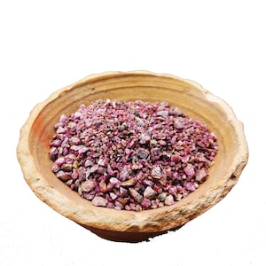 AAA+ Quality Pink Ruby Raw Stone Powder, Pink Ruby Raw Chips, Healing Crystal Crushed Powder Clean for Woodworking, Raw Thick Powder