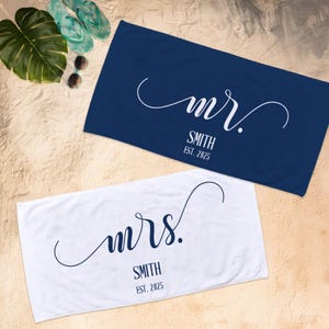 Custom Mr. & Mrs. Beach Towel with Name, Personalized Couple Beach Bath Pool Towel, Bride Bachelorette Towel, Anniversary Gift, Gift for her