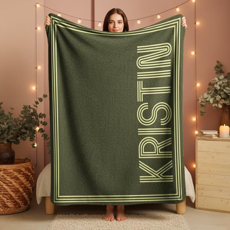 Custom Name Blanket, Personalized Retro Throw Blanket, Customized Blankets For Children's Birthdays/Holidays, Baby Name Plush Blanket bild 2