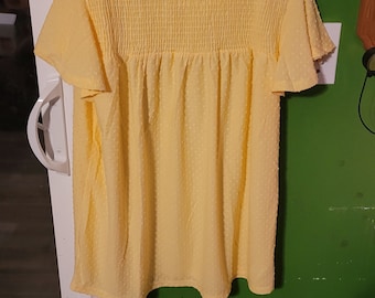 Brand new avon 1xlarge yellow textured with flutter sleeve retired