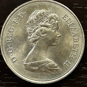 Vintage 1972 25th Anniversary of Queen Elizabeth and Prince Philip Commemorative 25 Pence Coin