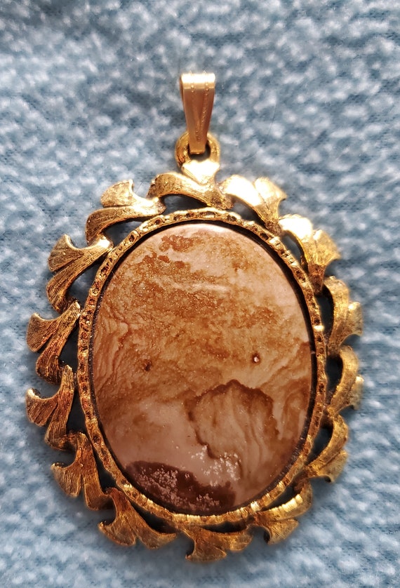 Oval Marble and Gold Necklace Piece