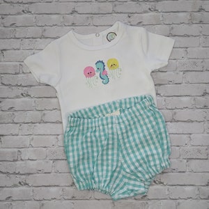 Conjunto de playa de seersucker para bebé