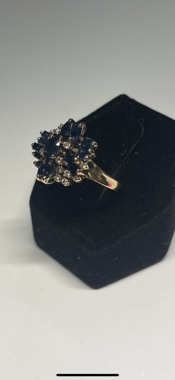 Rare! Vintage 14k sapphire & diamond ring Size 6