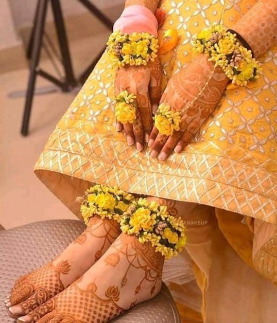 Haldi Flower Jeweley/ Flower Bracelet/ Floral Bridal Set/ Wedding