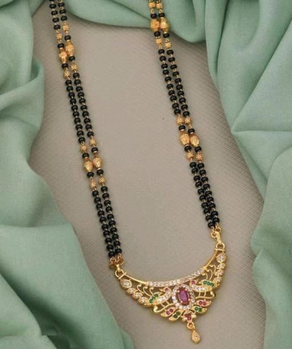 Collier mangalsutra plaqué or avec perles noires en pierre CZ pour