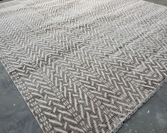 Hand Knotted Wool Rug in Beige and Ivory Modern Geometric Pattern Minimal Design Handmade Wool Area Rug for Living Room Bedroom and Office