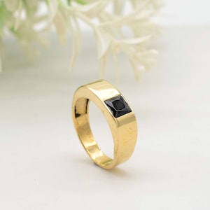 Square Black Onyx Signet Ring, Signet Ring, Enamel Jewelry, Flat Top Ring, gold Ring, personalized Signet Ring, Minimalist Ring, Pinky Ring,
