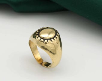 Gold Adjustable Signet Ring: Vintage Style Unisex Jewelry,