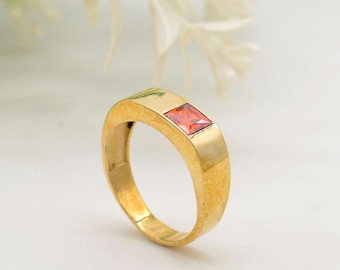 Bague Chevalière Vintage En Or 18 Carats - Sertie D'un Grenat Naturel Rouge - Taille 49 - Occasion