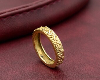 Anillo de banda de latón dorado: anillo apilable bohemio minimalista.