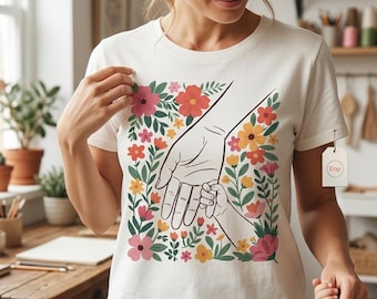 T-shirt voor moederdag met bloemen - hand met afbeelding van kind met lijntekeningen voor moeder