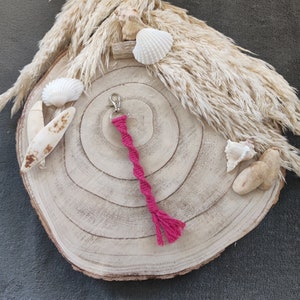 Macrame keychain
