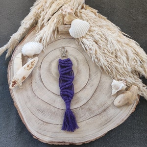 Macrame keychain
