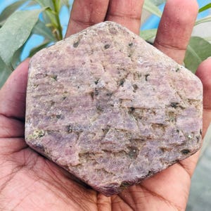 Ruby raw crystal-Recorde Keeper Purpe Amazing Tringal Formation With Sacred Geometry.. Big size