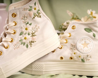 Hochzeit Braut Anhänger/Erdbeere Anhänger/Geschenke für Mädchen/Personalisierte Geschenke/Converse Blume/Geschenke für Papa/Converse Stickerei/Converse High Top