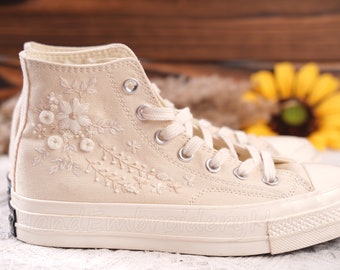 Mariée personnalisée/Cadeaux personnalisés/Chaussures Converse personnalisées/Broderie Converse/Broderie fleur/Broderie fleurs/Cadeaux/Cadeau montante Converse