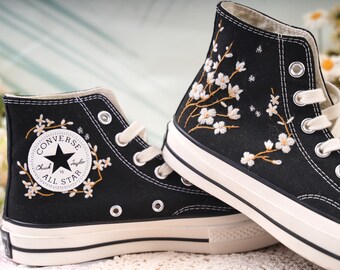 Bloemen mannen sneakers/Converse borduurwerk/gepersonaliseerde schoenen/cadeaus voor vriendin/gepersonaliseerde bruid/voor bruid sneakers/Converse hoge top