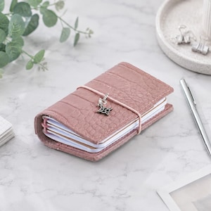 Cuaderno de viaje pequeño de piel de cocodrilo: Nano TN con recambios.