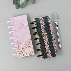 Discgebundener Kalender HP Skinny Mini Size: 2026 / Undatyed Monthly Weekly Agenda 7 Discs, Pink, Schwarz