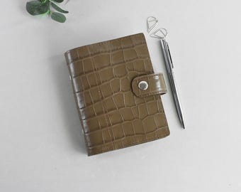 Croc leren planner zakformaat: 2026 / ongedateerd agenda met 6 ringen, A7, wekelijks en maandelijks