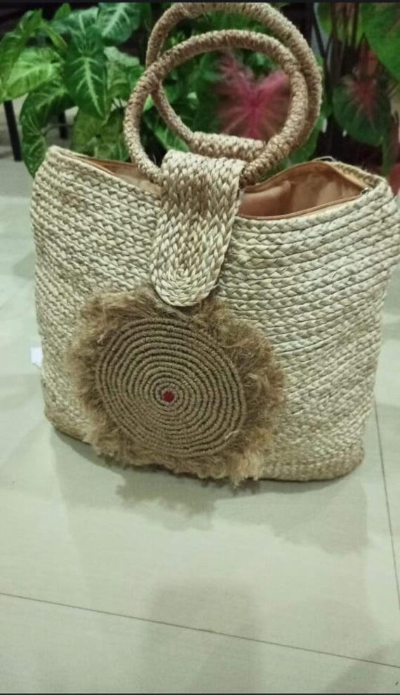 Handmade jute bag made with raw jute jute processed bag