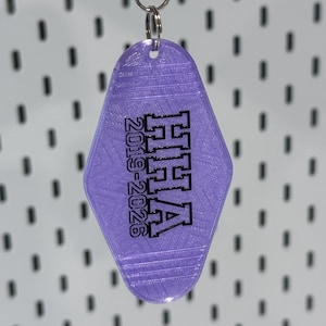 Retro Motel Keychain - Personalized 3D Printed Key Tag with UV Print Options - Custom Colors and Bulk Packs - 30+ Color Options imagen 17