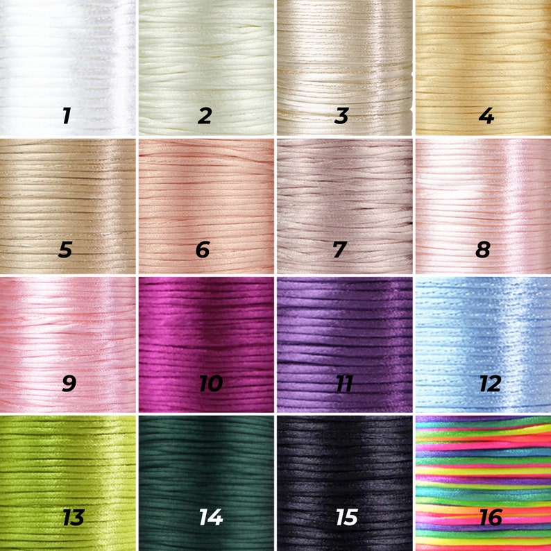 Puede incluir: Una selecci&oacute;n de 16 colores diferentes de cord&oacute;n de algod&oacute;n encerado, numerados del 1 al 16. Los cordones est&aacute;n enrollados estrechamente juntos, mostrando la textura y el color de cada cord&oacute;n.