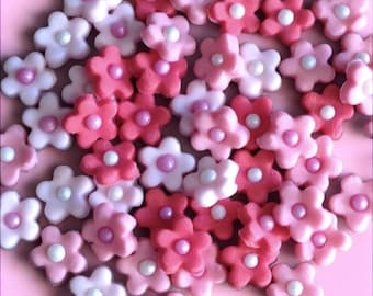 Edible Pink fondant flowers cupcake toppers sugarpaste cake decorations, Wedding, Birthday, Baby Shower, Anniversary.