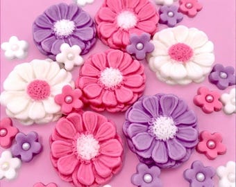 Edible Fondant Daisies in Pink, Lilac & White. Sugar Flowers for Cakes, Cupcakes and  Treats