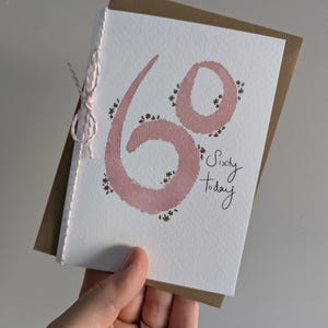 Carte d'anniversaire aquarelle faite main - (60e) disponible en rose sombre et vert sauge