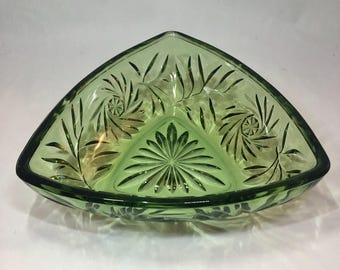 Hazel Atlas Green Glass Pinwheel Triangle Candy Dish