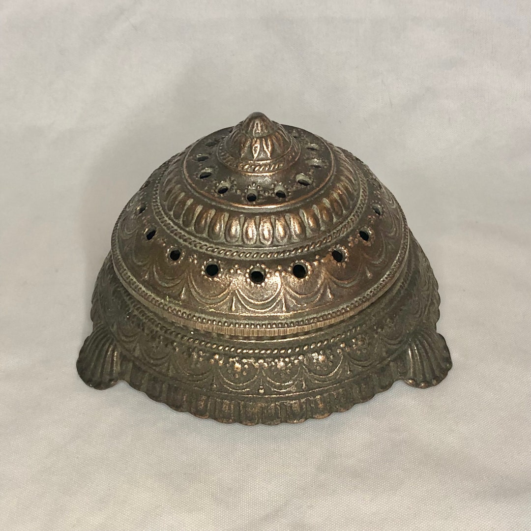 Antique/vintage Cast Metal Bronze Motion Lamp Partsbase and Top Only